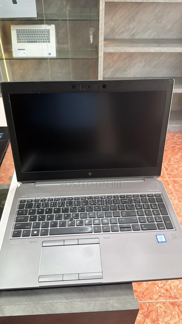 Laptop HP ZBook 15 32GB Intel Core I7 SSD 512GB · Photo 2