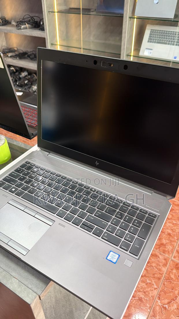 Laptop HP ZBook 15 32GB Intel Core I7 SSD 512GB · Photo 1