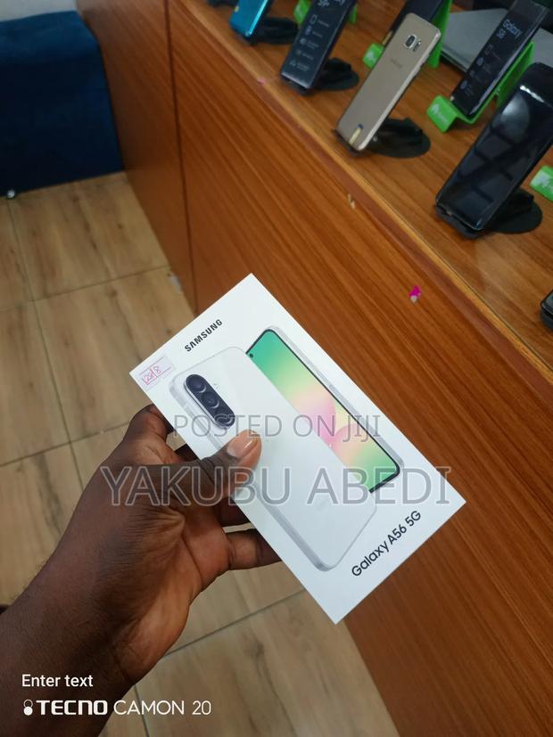 New Samsung Galaxy A56 128 GB Silver · Photo 2