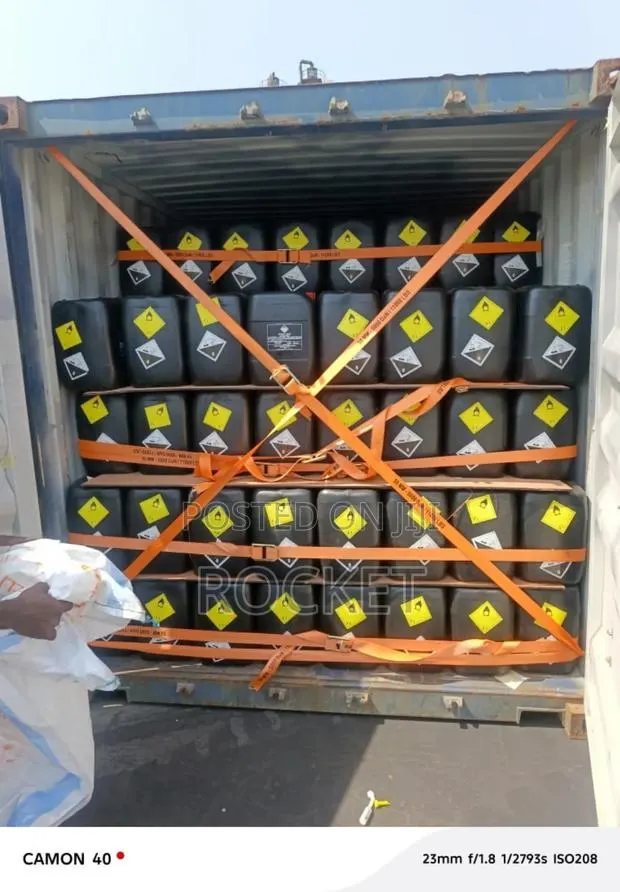 Nitric Acid 68% 35kg Gallon · Photo 1