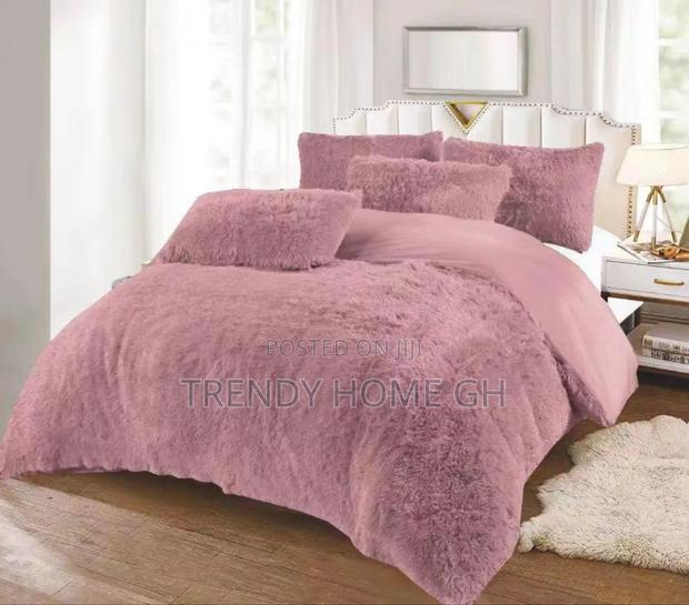 6 Pieces Fluffy Duvet Set Soft, Warm Luxury Bedding · Photo 7