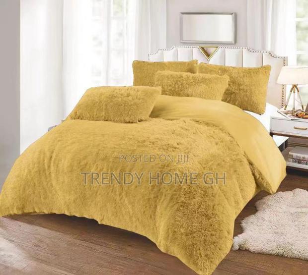 6 Pieces Fluffy Duvet Set Soft, Warm Luxury Bedding · Photo 8