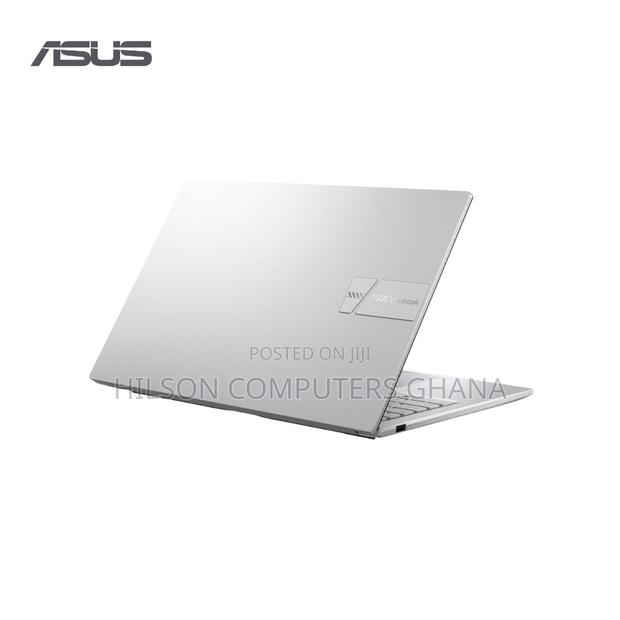 New Laptop Asus VivoBook 15 X505BA 8GB Intel Core 5 SSD 512GB · Photo 1