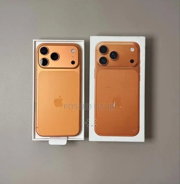 Apple iPhone 17 Pro Max 256 GB Orange · Photo 1