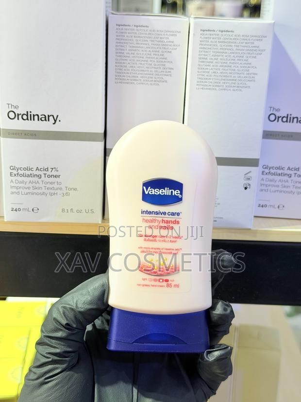 Vaseline Intensive Hand Cream · Photo 1