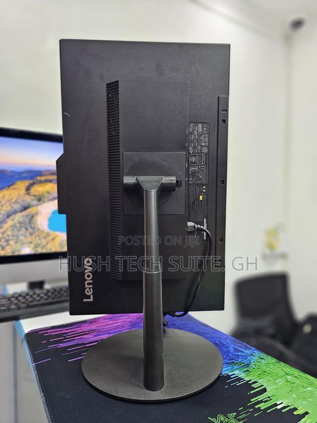 Lenovo 22” Ips Display Edgeless Camera Monitor · Photo 3
