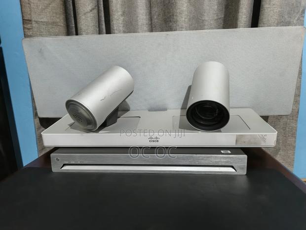 Cisco Telepresence 60 Cameras And Codec Sx80 · Photo 1