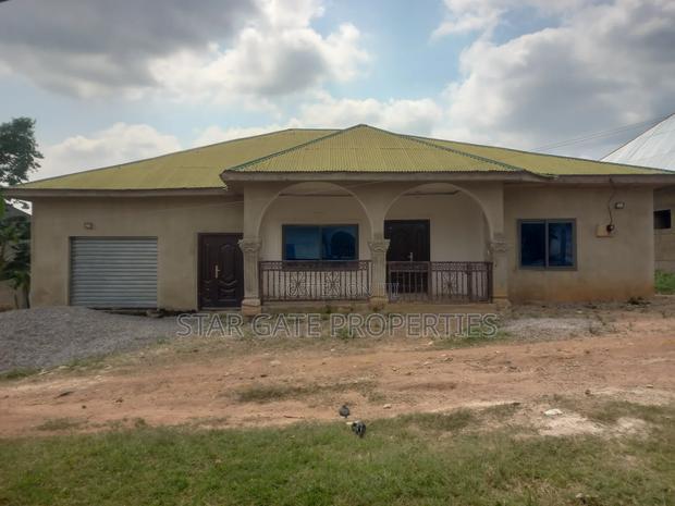 5bdrm House in Kona Odumsi, Kumasi Metropolitan for sale · Photo 2
