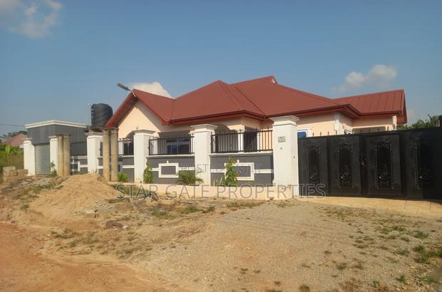 4bdrm House in Owhim Amanfrom, Kumasi Metropolitan for sale · Photo 1