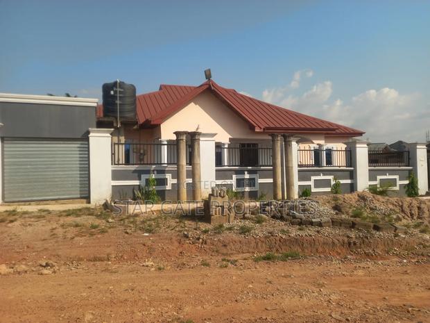 4bdrm House in Owhim Amanfrom, Kumasi Metropolitan for sale · Photo 2