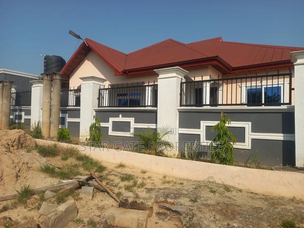 4bdrm House in Owhim Amanfrom, Kumasi Metropolitan for sale · Photo 3