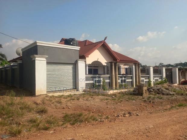 4bdrm House in Owhim Amanfrom, Kumasi Metropolitan for sale · Photo 4