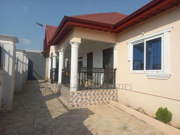 4bdrm House in Owhim Amanfrom, Kumasi Metropolitan for sale · Photo 5