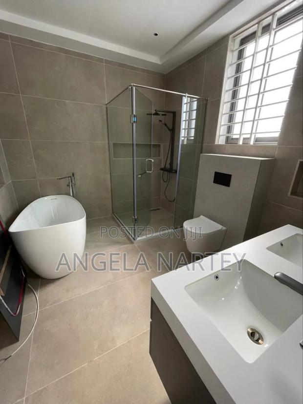 4bdrm House in Kwabenya, Accra Metropolitan for sale · Photo 3