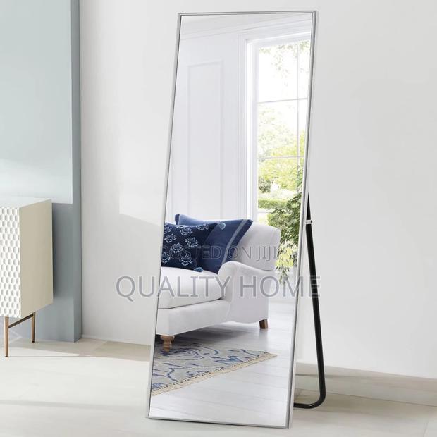 Mirror/ Dressing Mirror · Photo 2