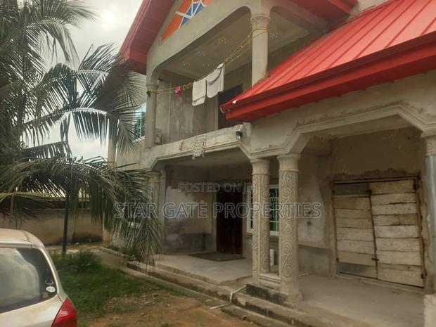 7bdrm House in Kenyasi Abrem, Kumasi Metropolitan for sale · Photo 6