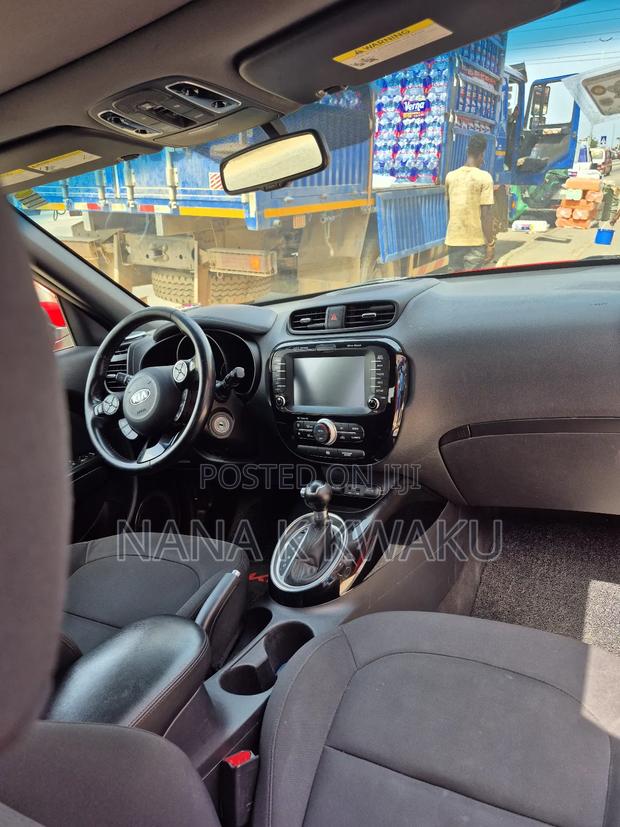 Kia Soul + 4dr Wagon (2.0L 4cyl 6A) 2015 Red · Photo 3