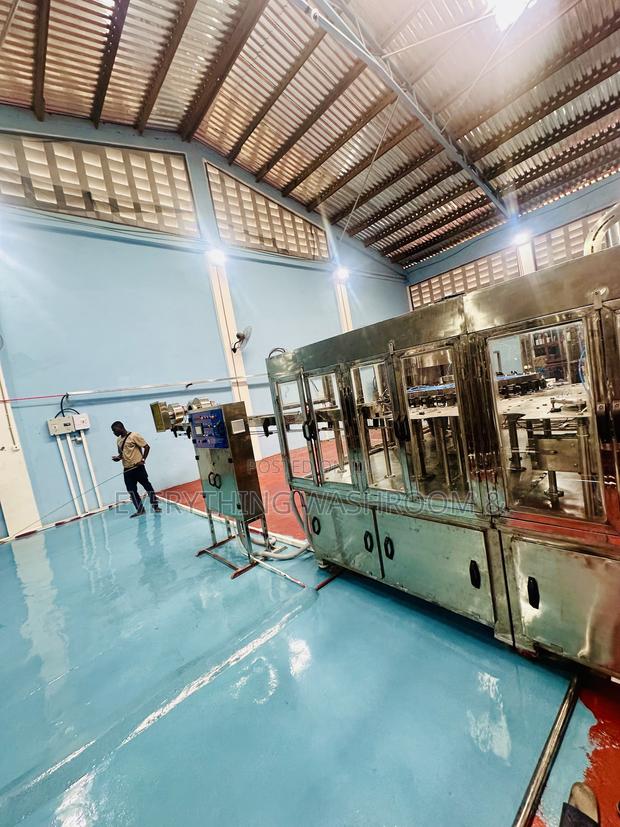 Epoxy Coloured Sand Floor Paint 24kg · Photo 2