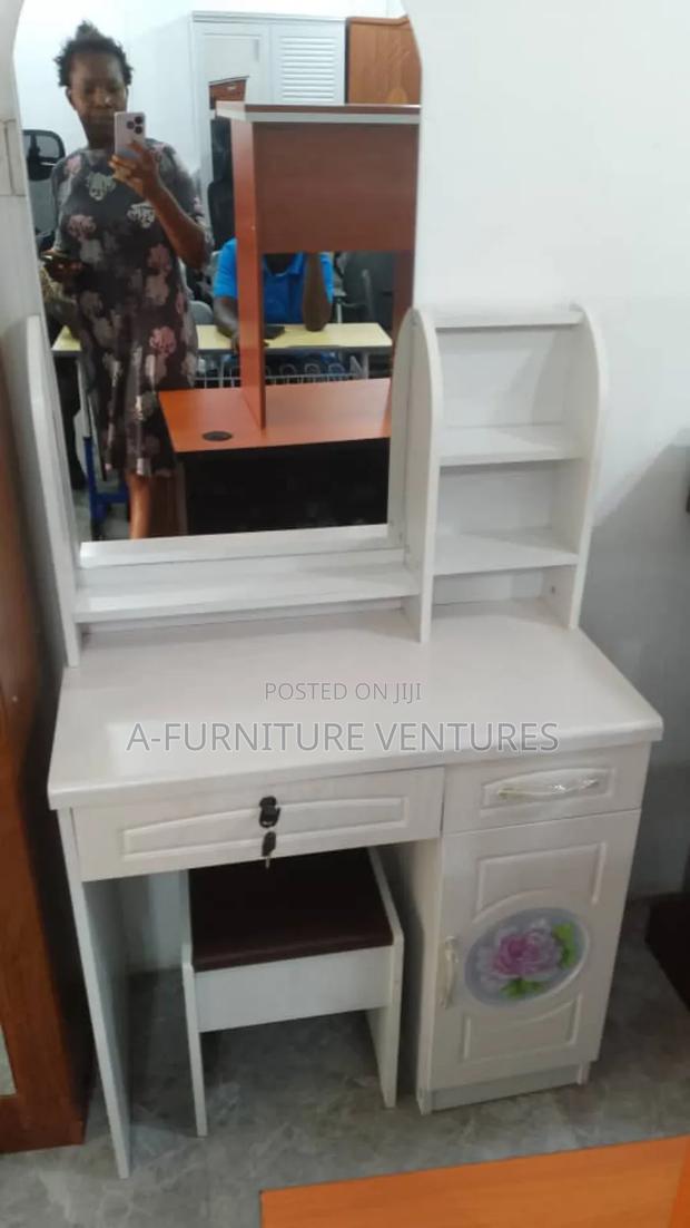 White Dressing Mirror · Photo 1
