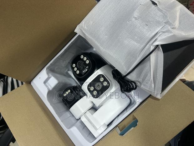 Solar 3 Lens CCTV Camera Takes Sim · Photo 3