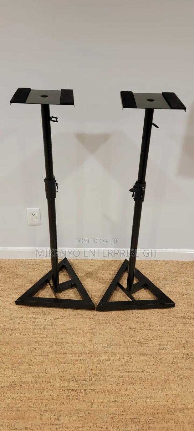 Studio Monitor Stand · Photo 1
