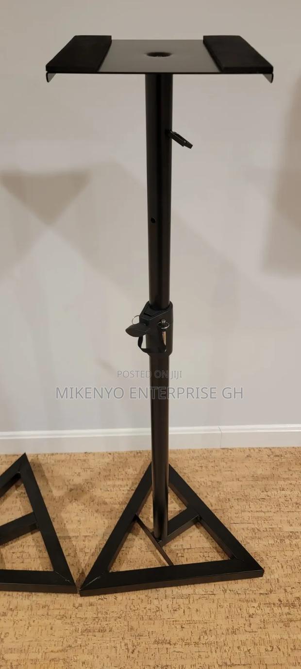 Studio Monitor Stand · Photo 6