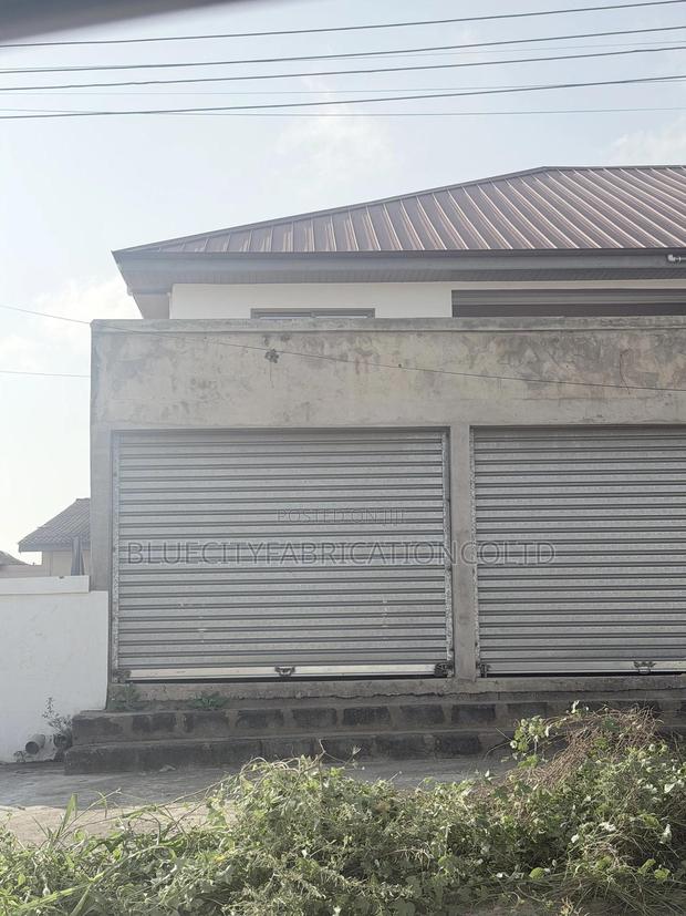 Shutter Roller for Stores , Warehouse and More Manual, Automatic · Photo 2