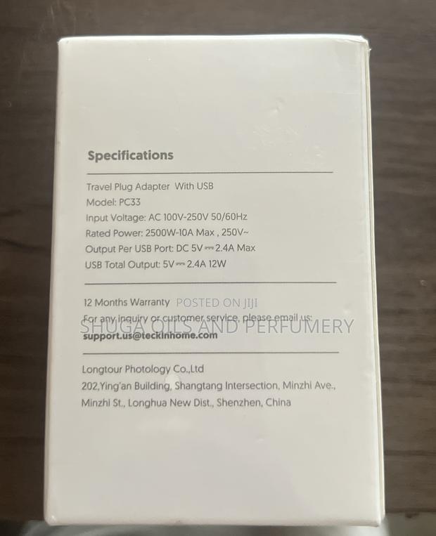 Wall Plug Adapter With Usb · Photo 2
