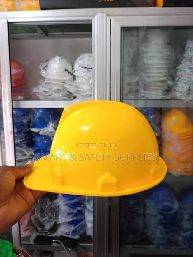 Yellow Helmet · Photo 1