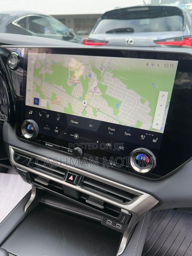 New Lexus RX 2023 Gray · Photo 8