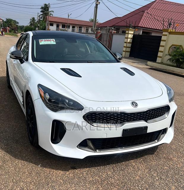 Kia Stinger GT AWD 2019 Pearl · Photo 1