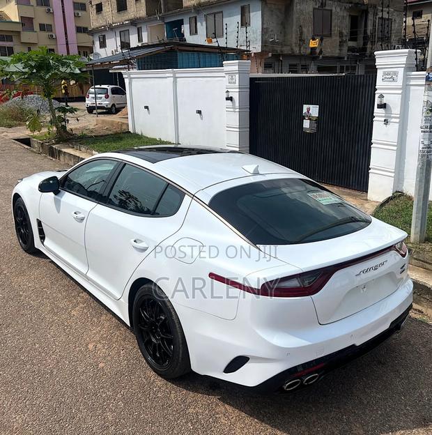 Kia Stinger GT AWD 2019 Pearl · Photo 3