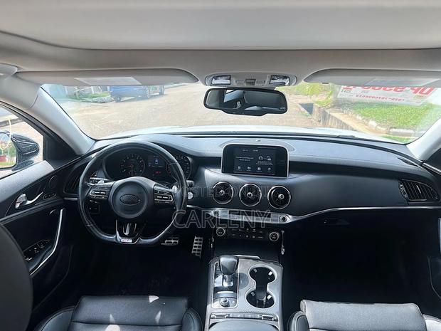 Kia Stinger GT AWD 2019 Pearl · Photo 5