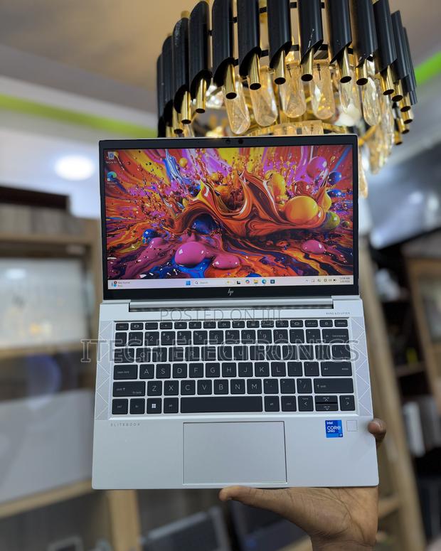 Laptop HP EliteBook 830 G8 16GB Intel Core i7 SSD 512GB · Photo 2
