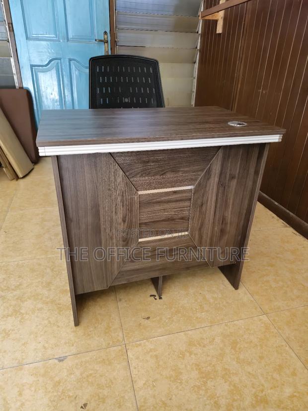 Promotion (Table and Chair) · Photo 1