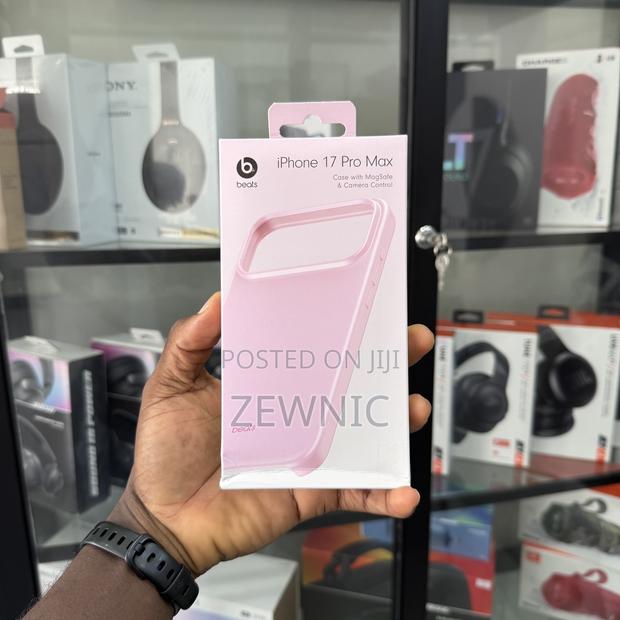 Beats iPhone 17 Pro Max Case With Magsafe and Camera Control · Photo 2