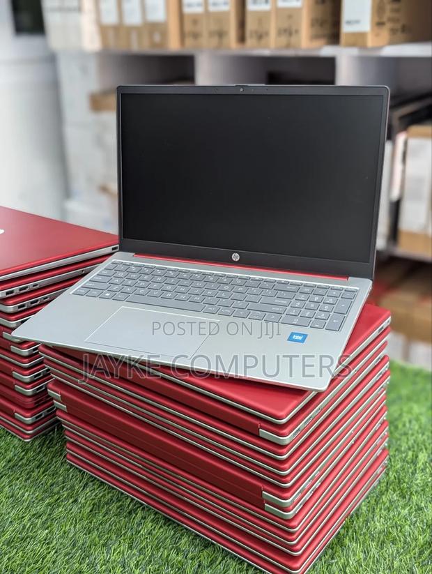 New Laptop HP 15 4GB Intel Pentium SSD 128GB · Photo 4