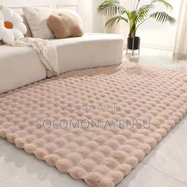 Quality Bubbles Rabbit Hair Carpet Available in Different Colours · Photo 3