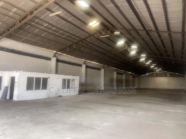 1300 SQM Warehouse at Dzorwulu for Rent · Photo 7