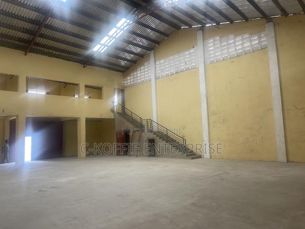 330 SQM Warehouse at Spintex for Rent · Photo 5