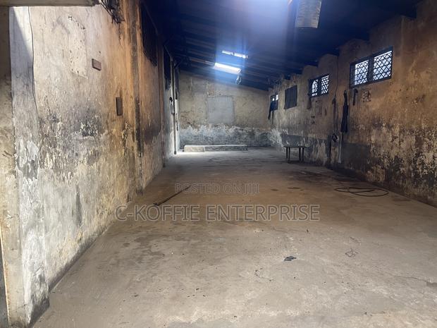3000 SQM at Circle for Rent · Photo 4