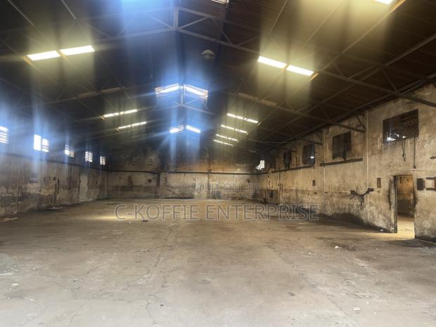 3000 SQM at Circle for Rent · Photo 2