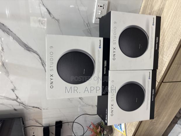 Classic Harman Kardon Onyx 9 Wireless Speaker(Black) · Photo 1