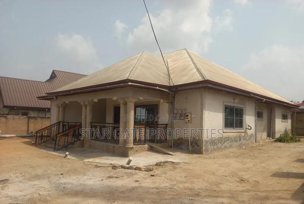 6bdrm House in Kenyasi Adwumam, Kumasi Metropolitan for sale · Photo 3