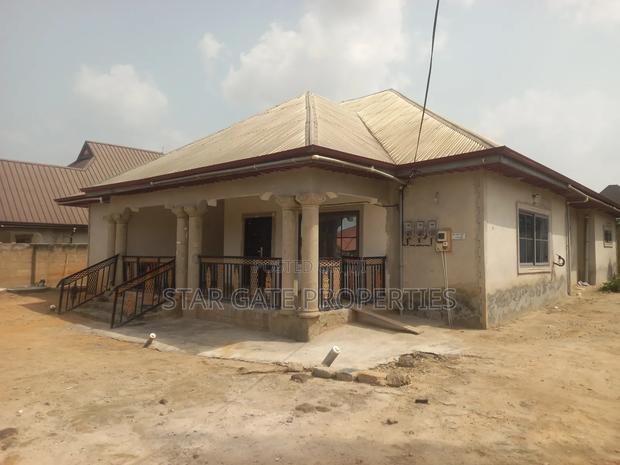 6bdrm House in Kenyasi Adwumam, Kumasi Metropolitan for sale · Photo 1
