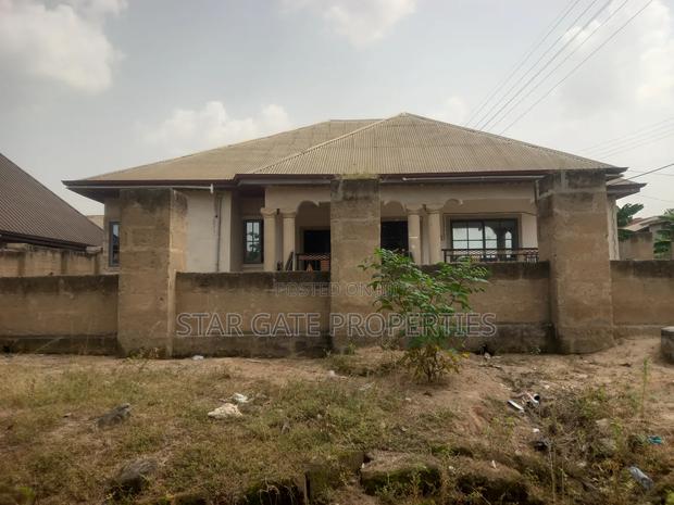 6bdrm House in Kenyasi Adwumam, Kumasi Metropolitan for sale · Photo 6