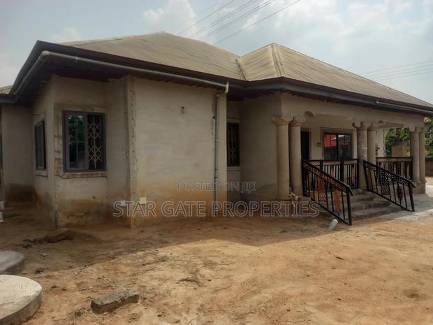 6bdrm House in Kenyasi Adwumam, Kumasi Metropolitan for sale · Photo 8