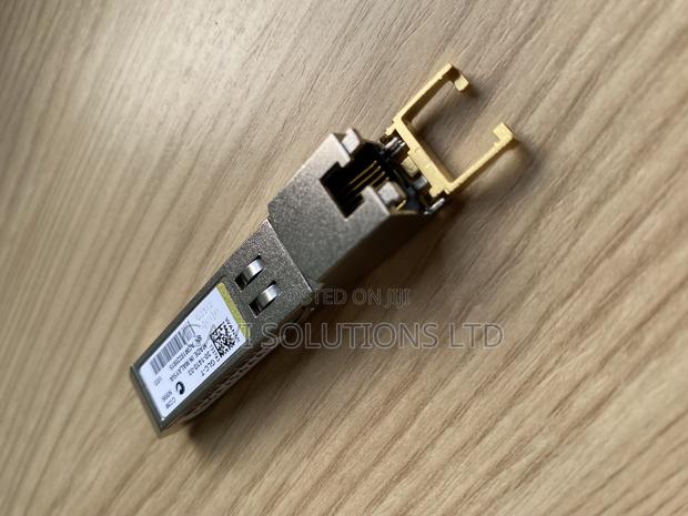 Cisco Sfp - R45 Transceiver · Photo 3