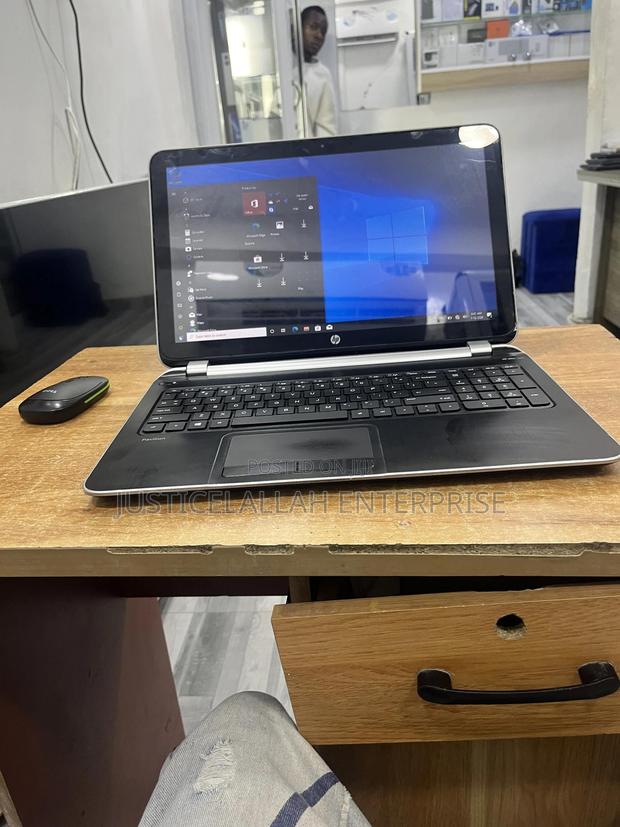 Laptop HP Pavilion 15 4GB AMD A8 HDD 256GB · Photo 5