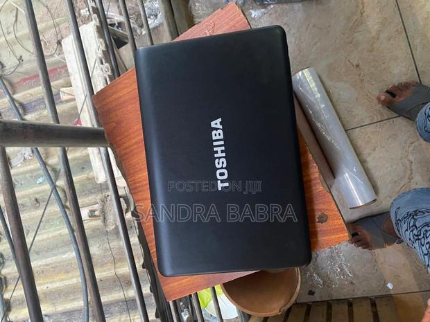 New Laptop Toshiba Satellite C55 8GB Intel Pentium HDD 500GB · Photo 2